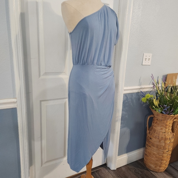 Elegant One-Shoulder Blue Dress - Picture 3 of 10